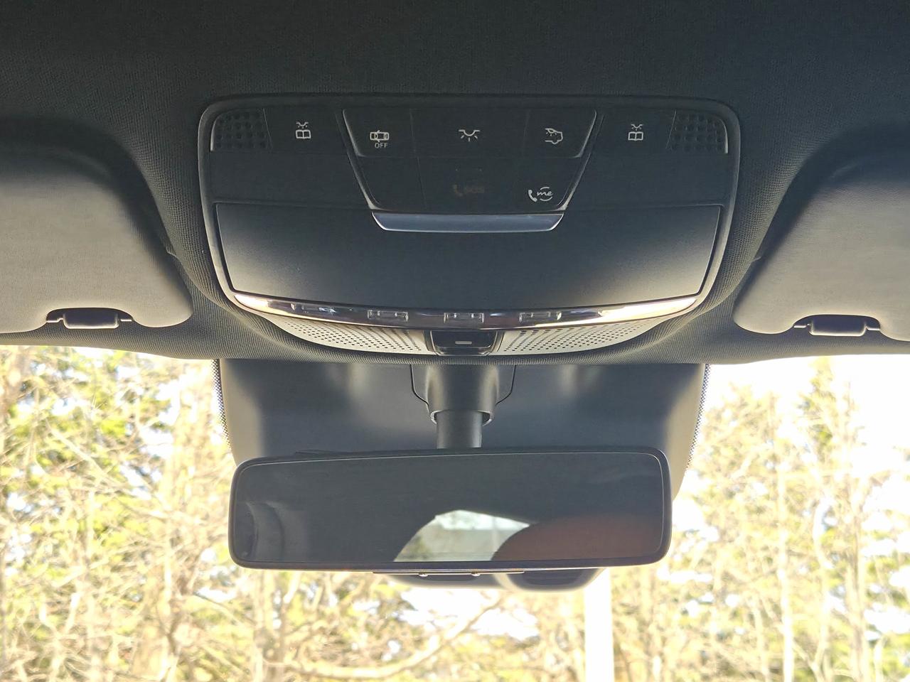 2020 Mercedes-Benz GLC 300 Photo