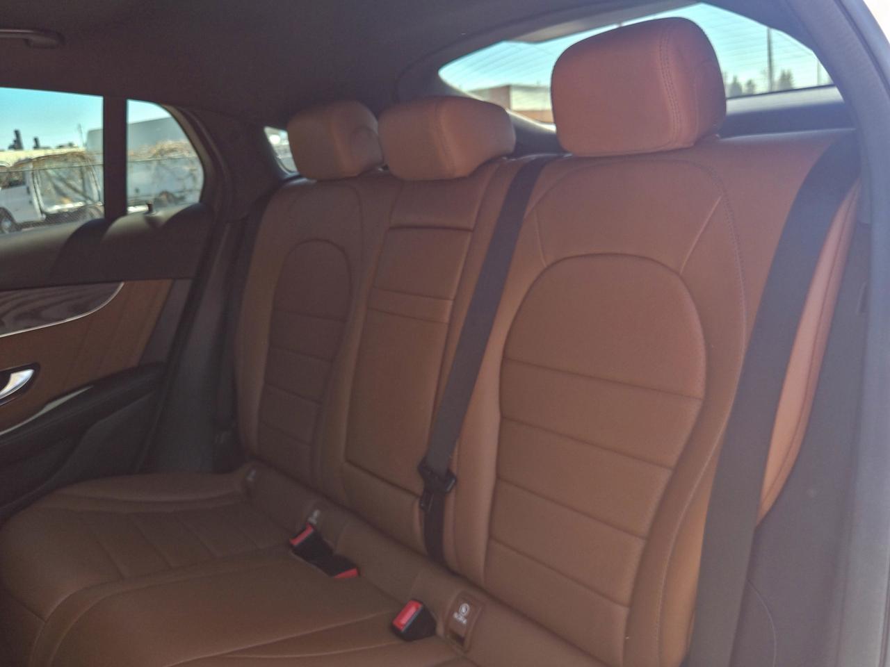 2020 Mercedes-Benz GLC 300 Photo