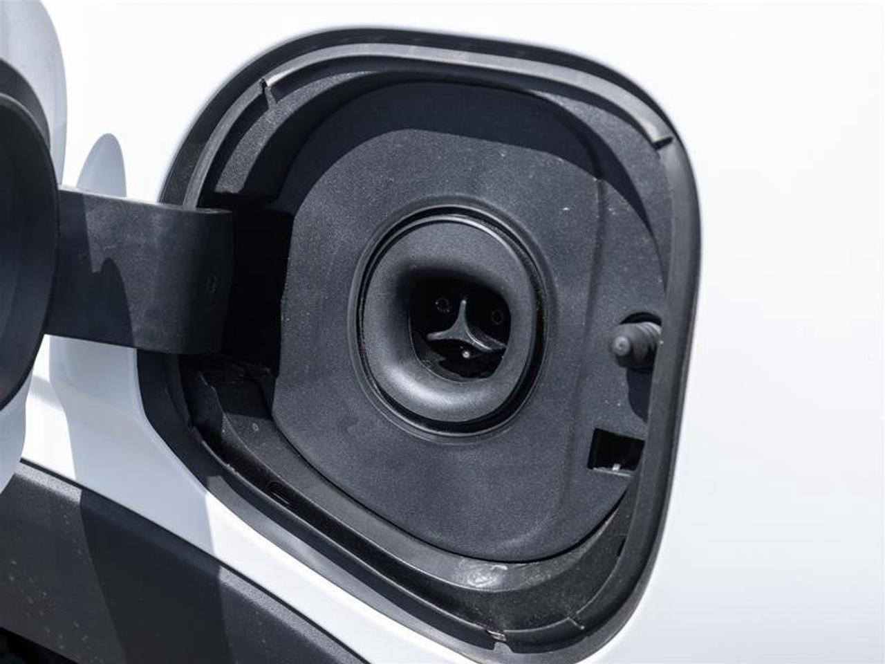 2027 Chevrolet Bolt LT Photo