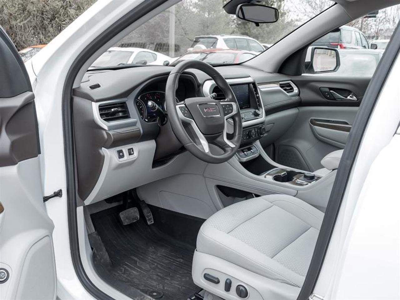 2022 GMC Acadia AWD SLE Photo