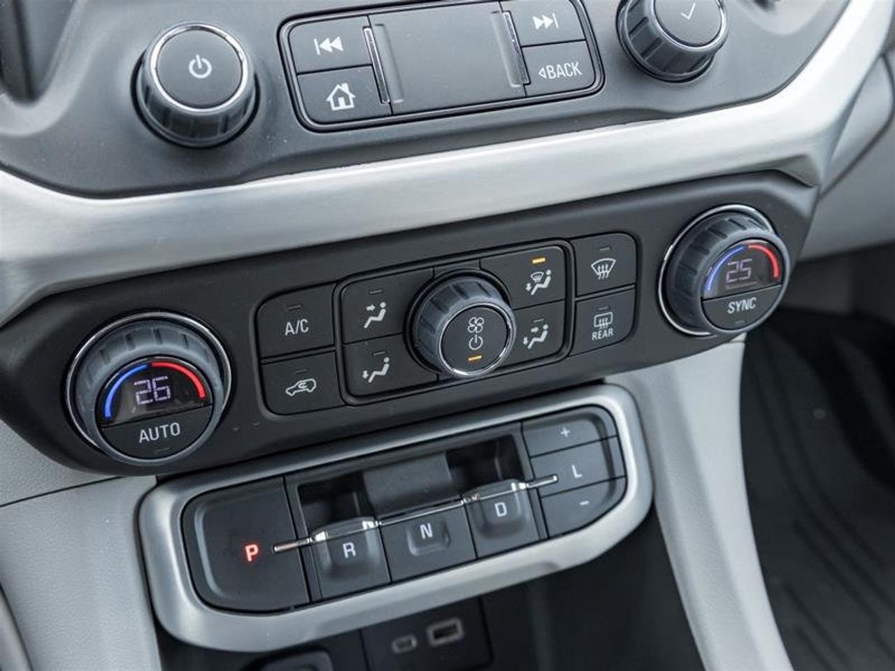 2022 GMC Acadia AWD SLE Photo