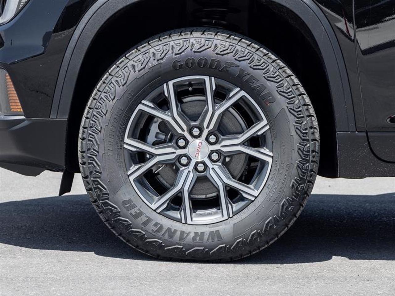 2026 GMC Acadia AT4 Photo3
