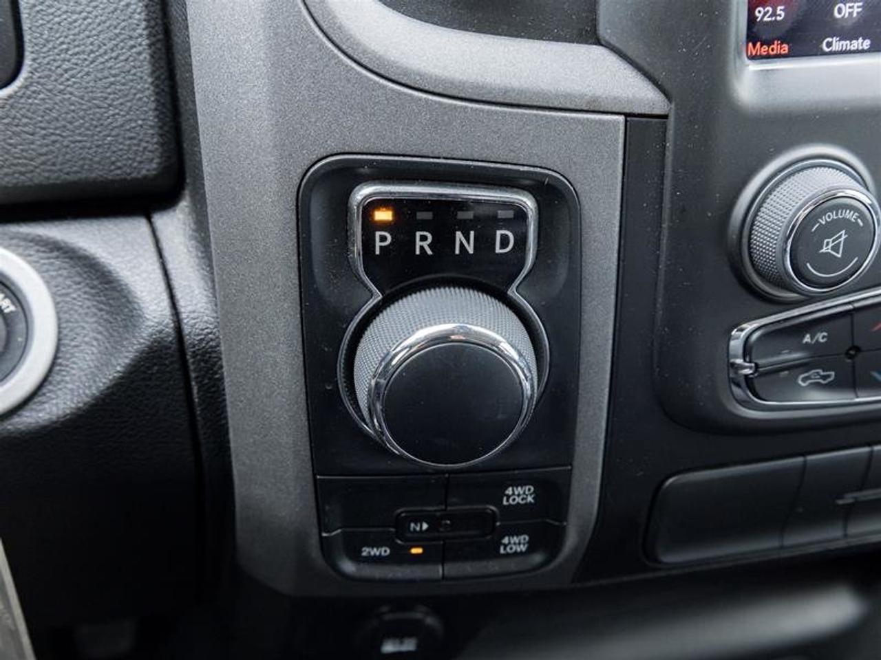 2020 RAM RAM 1500 Classic Crew Cab 4x4 (DS) SLT (140.5 WB 5'7 Box) SWB Photo