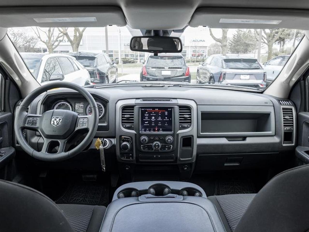 2020 RAM RAM 1500 Classic Crew Cab 4x4 (DS) SLT (140.5 WB 5'7 Box) SWB Photo