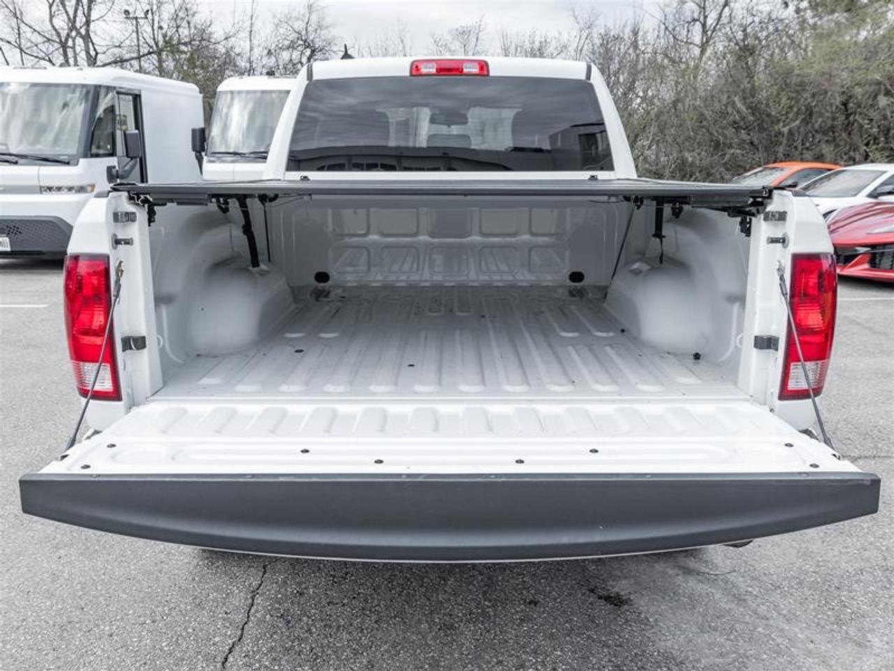 2020 RAM RAM 1500 Classic Crew Cab 4x4 (DS) SLT (140.5 WB 5'7 Box) SWB Photo