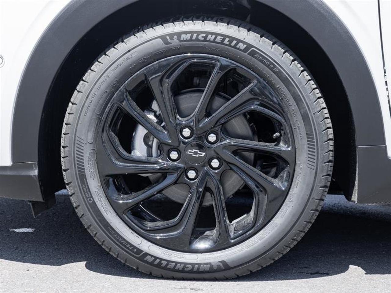 2027 Chevrolet Bolt RS Photo