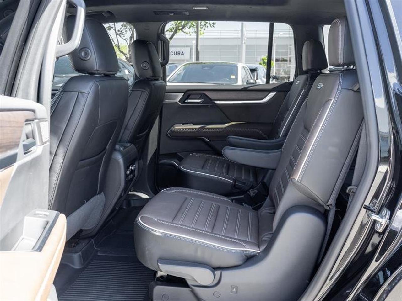 2026 GMC Acadia Denali Ultimate Photo