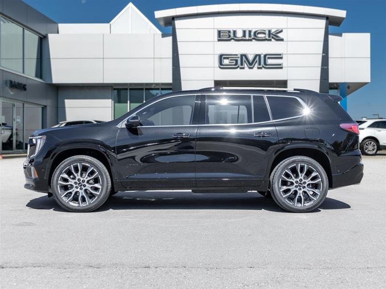 2026 GMC Acadia Denali Ultimate Photo2