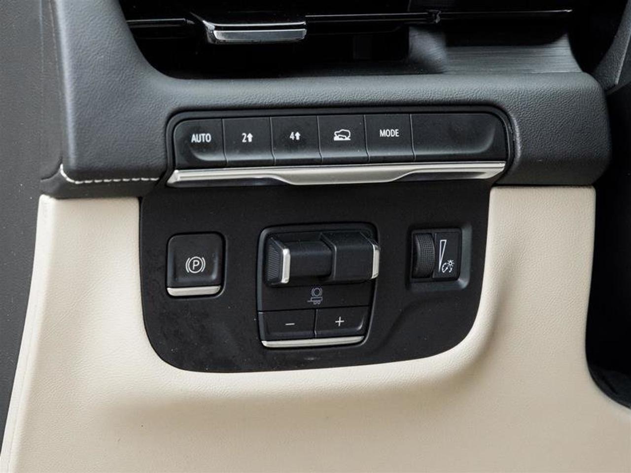 2022 Cadillac Escalade ESV Premium Luxury Photo