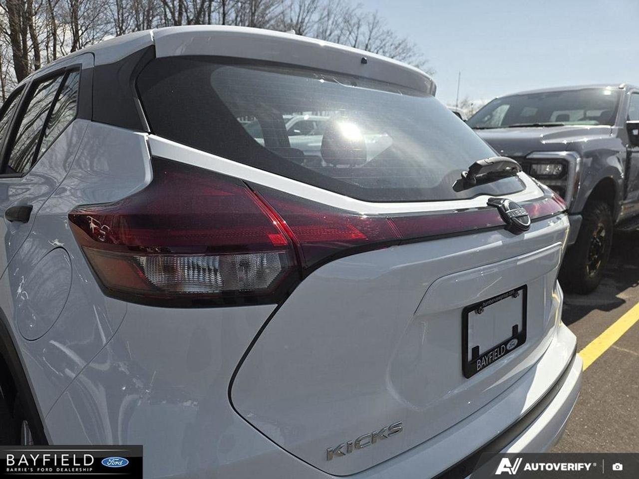 2025 Nissan Kicks Play S Photo