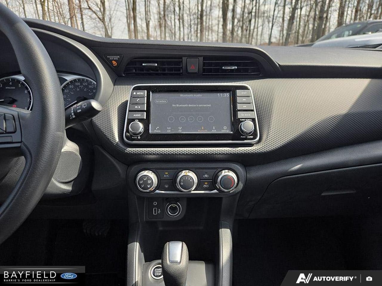 2025 Nissan Kicks Play S Photo