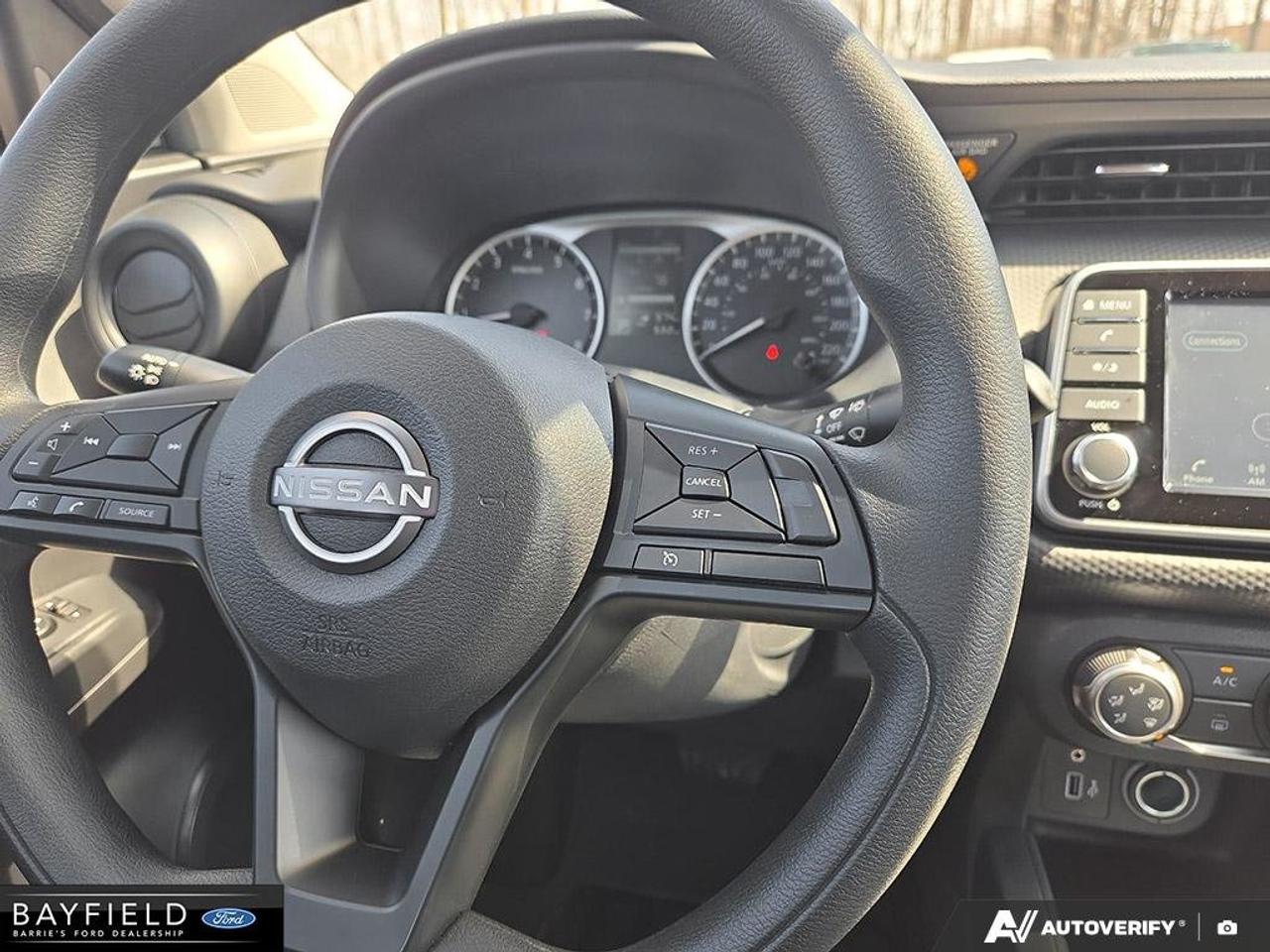 2025 Nissan Kicks Play S Photo