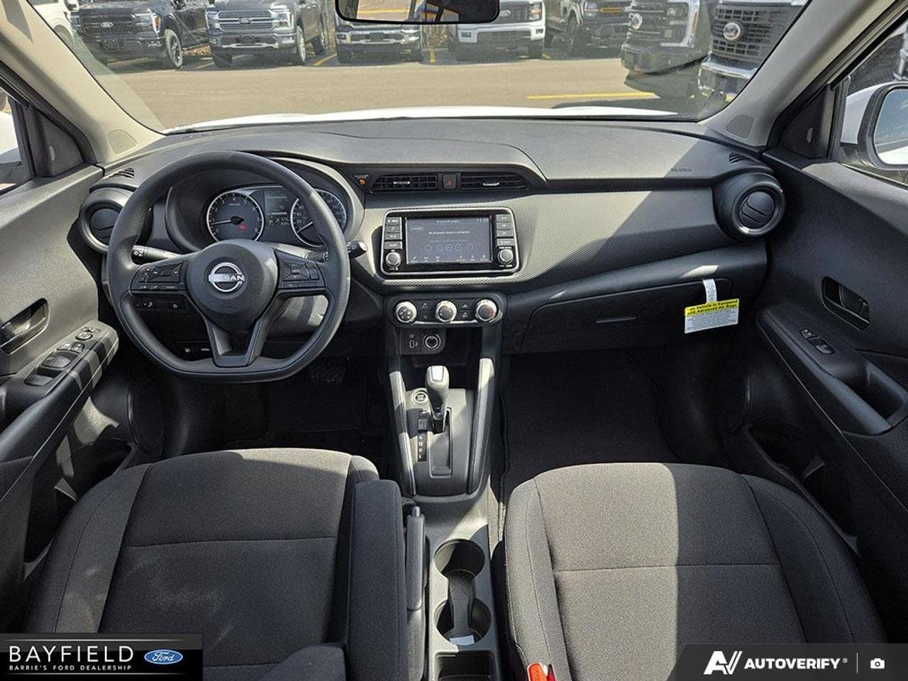 2025 Nissan Kicks Play S Photo