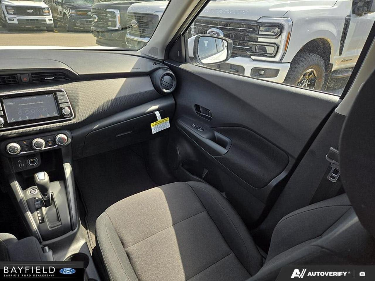 2025 Nissan Kicks Play S Photo