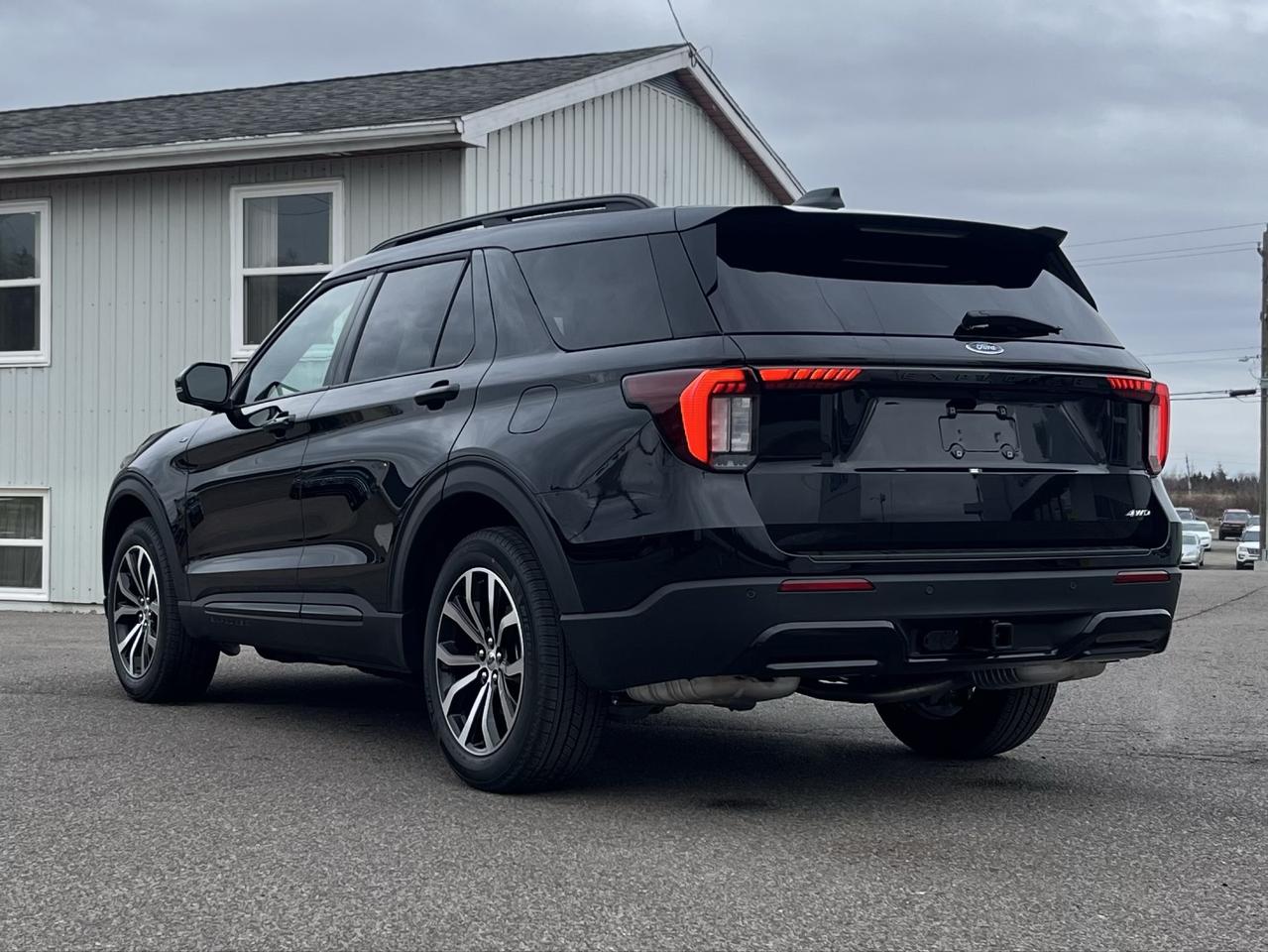 2026 Ford Explorer ST-Line 4WD Photo4