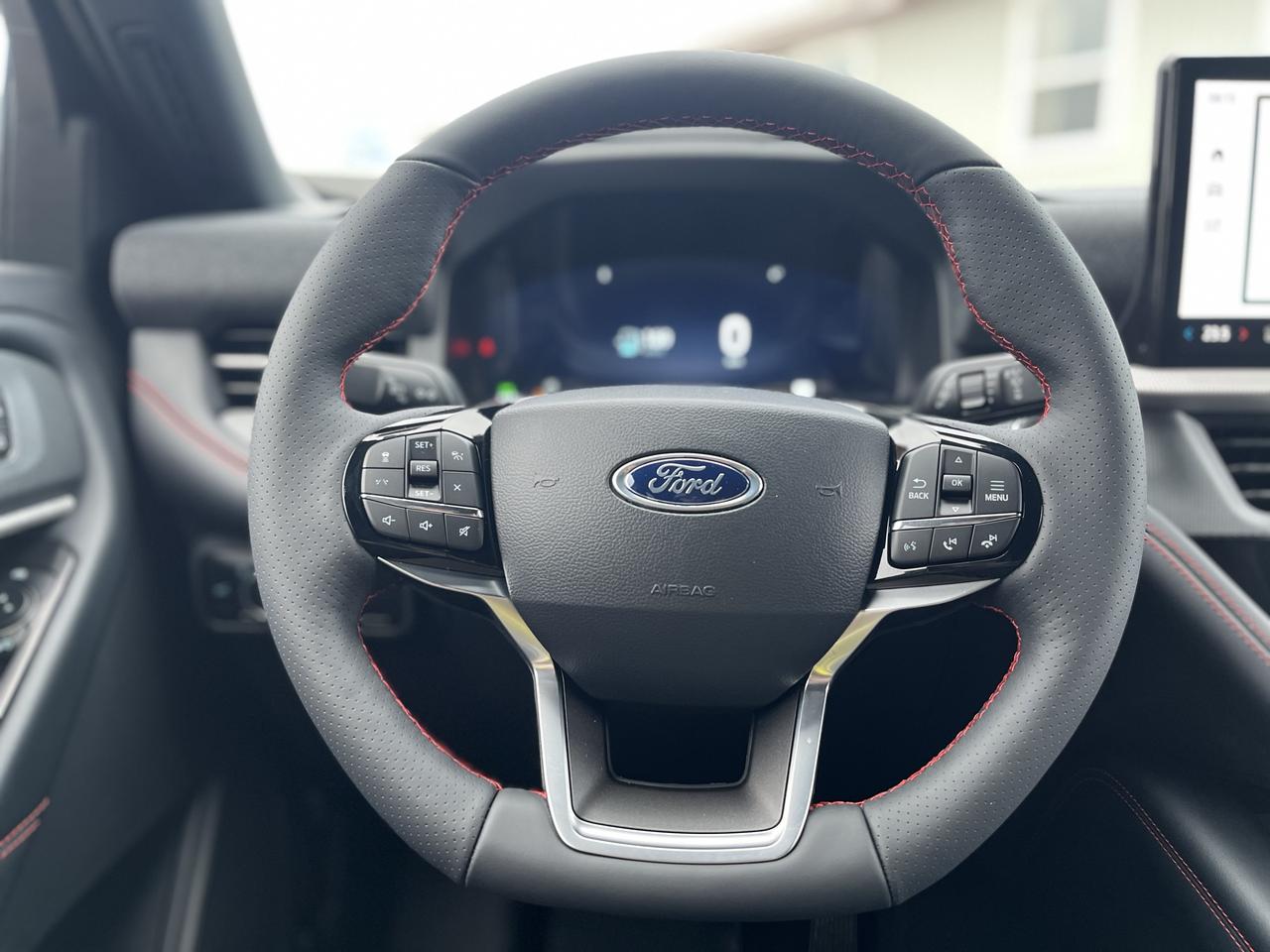 2026 Ford Explorer ST-Line 4WD Photo1
