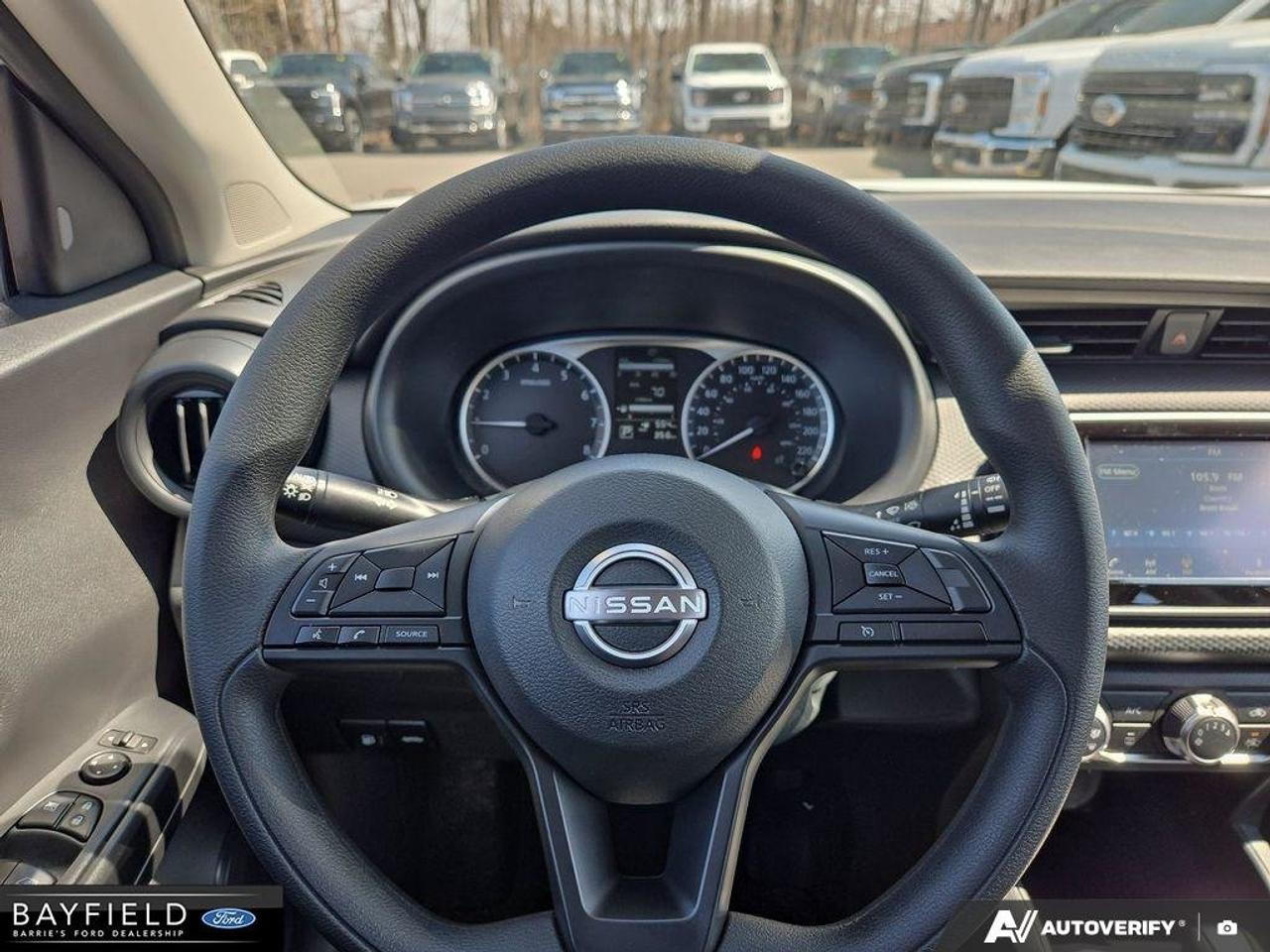2025 Nissan Kicks Play S Photo