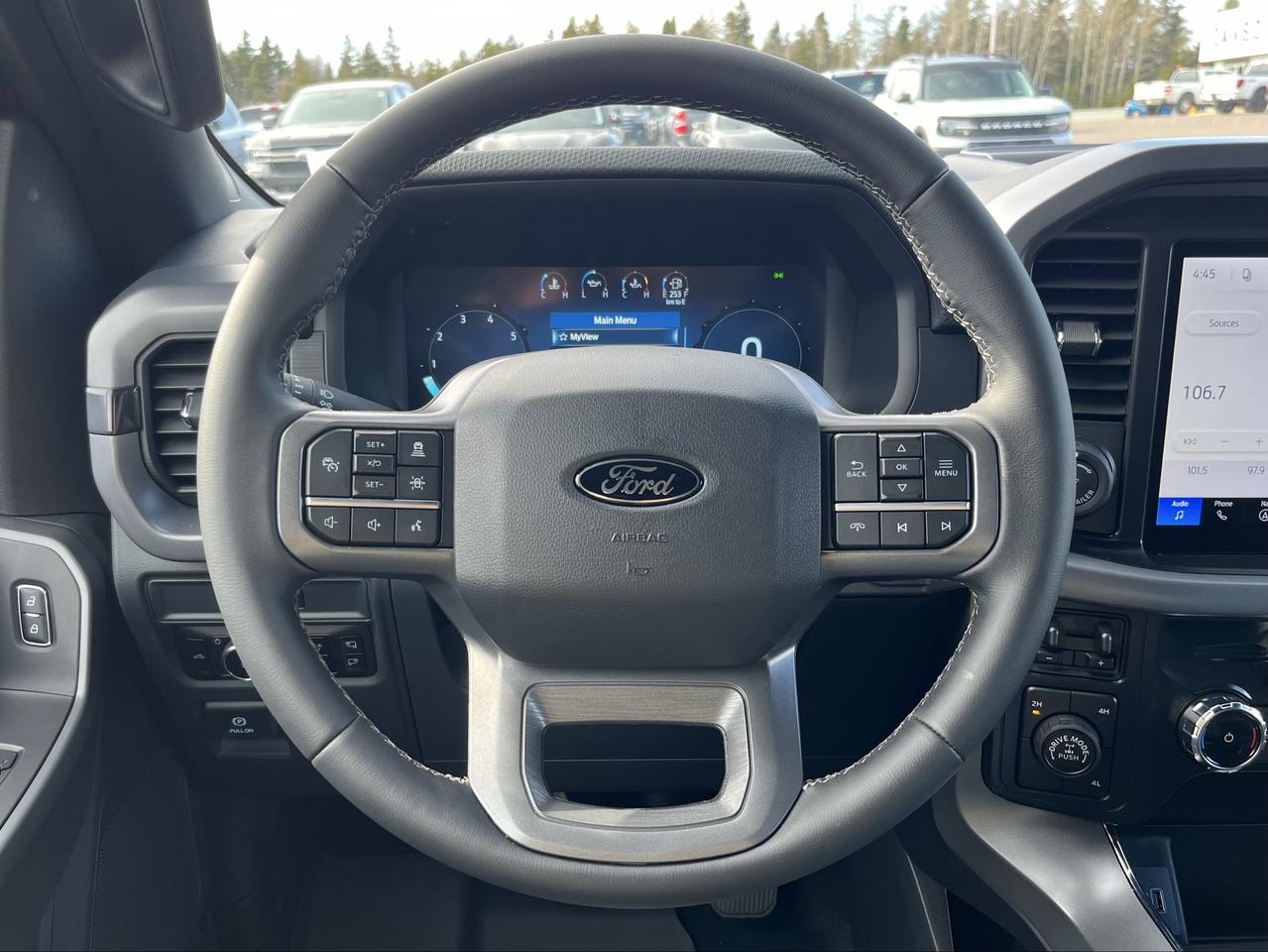 2026 Ford F-150 XLT 4WD SuperCrew 6.5' Box Photo1