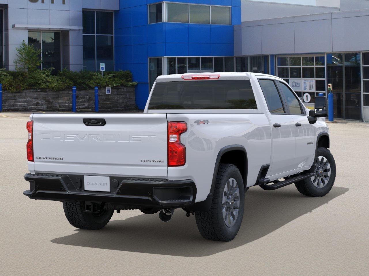 2026 Chevrolet Silverado 2500 HD CUSTOM Photo3