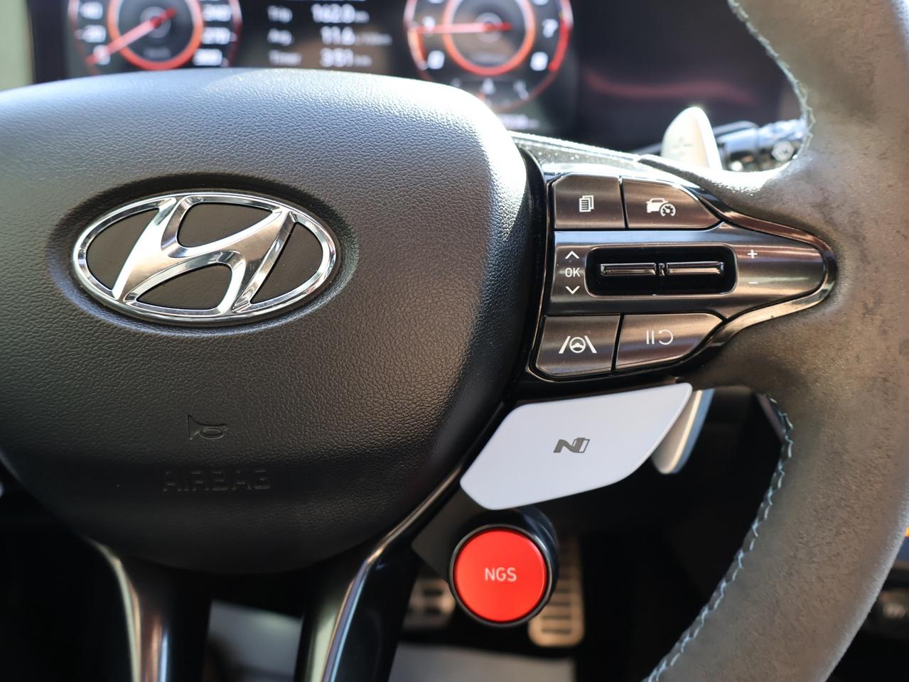 2022 Hyundai Elantra N CERTIFIED *SERVICE RECORDS* CAMERA NAV BLUETOOTH LEATHER HEATED SEATS SUNROOF CRUISE ALLOYS Photo