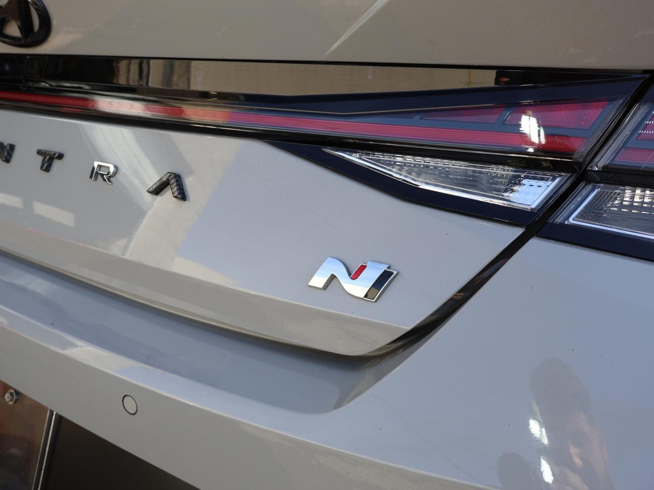 2022 Hyundai Elantra N CERTIFIED *SERVICE RECORDS* CAMERA NAV BLUETOOTH LEATHER HEATED SEATS SUNROOF CRUISE ALLOYS Photo