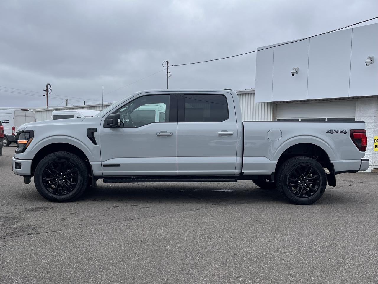 2026 Ford F-150 XLT 4WD SuperCrew 6.5' Box Photo3