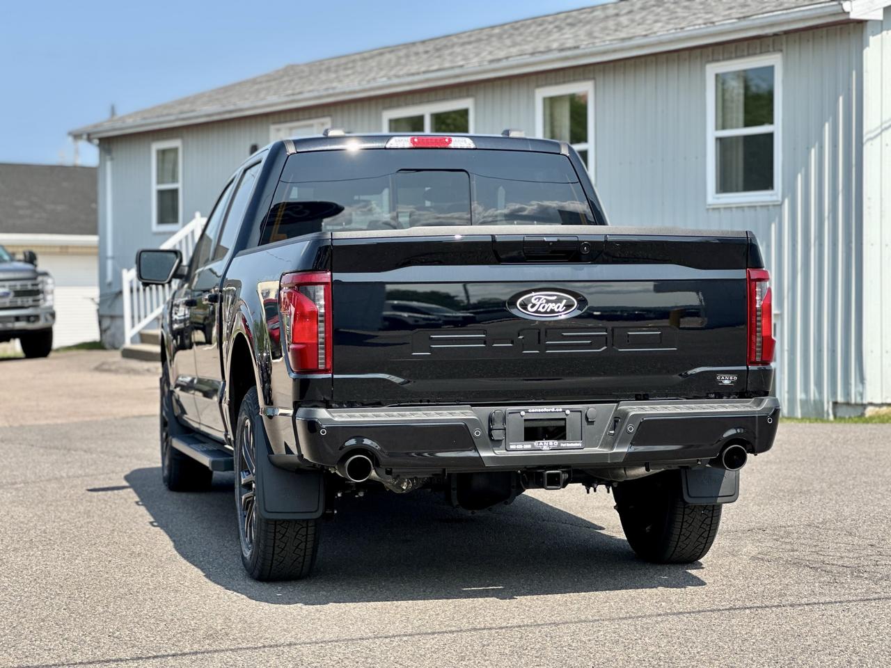 2026 Ford F-150 XLT 4WD SuperCrew 5.5' Box Photo3