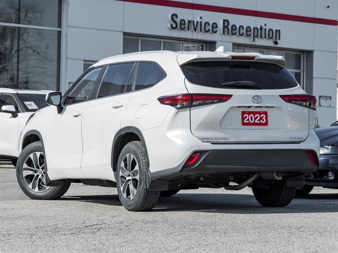 2023 Toyota Highlander XLE AWD Moonroof| Backup Camera| Heated Seats| XLE| AWD Photo