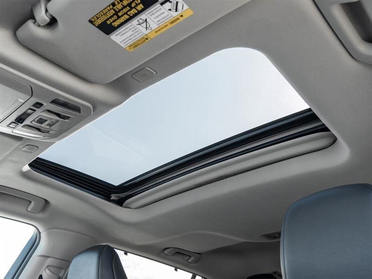 2023 Toyota Highlander XLE AWD Moonroof| Backup Camera| Heated Seats| XLE| AWD Photo