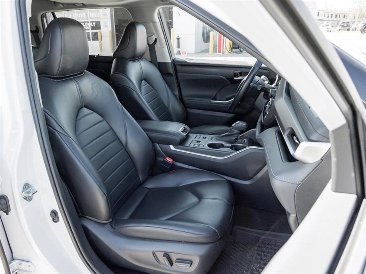 2023 Toyota Highlander XLE AWD Moonroof| Backup Camera| Heated Seats| XLE| AWD Photo