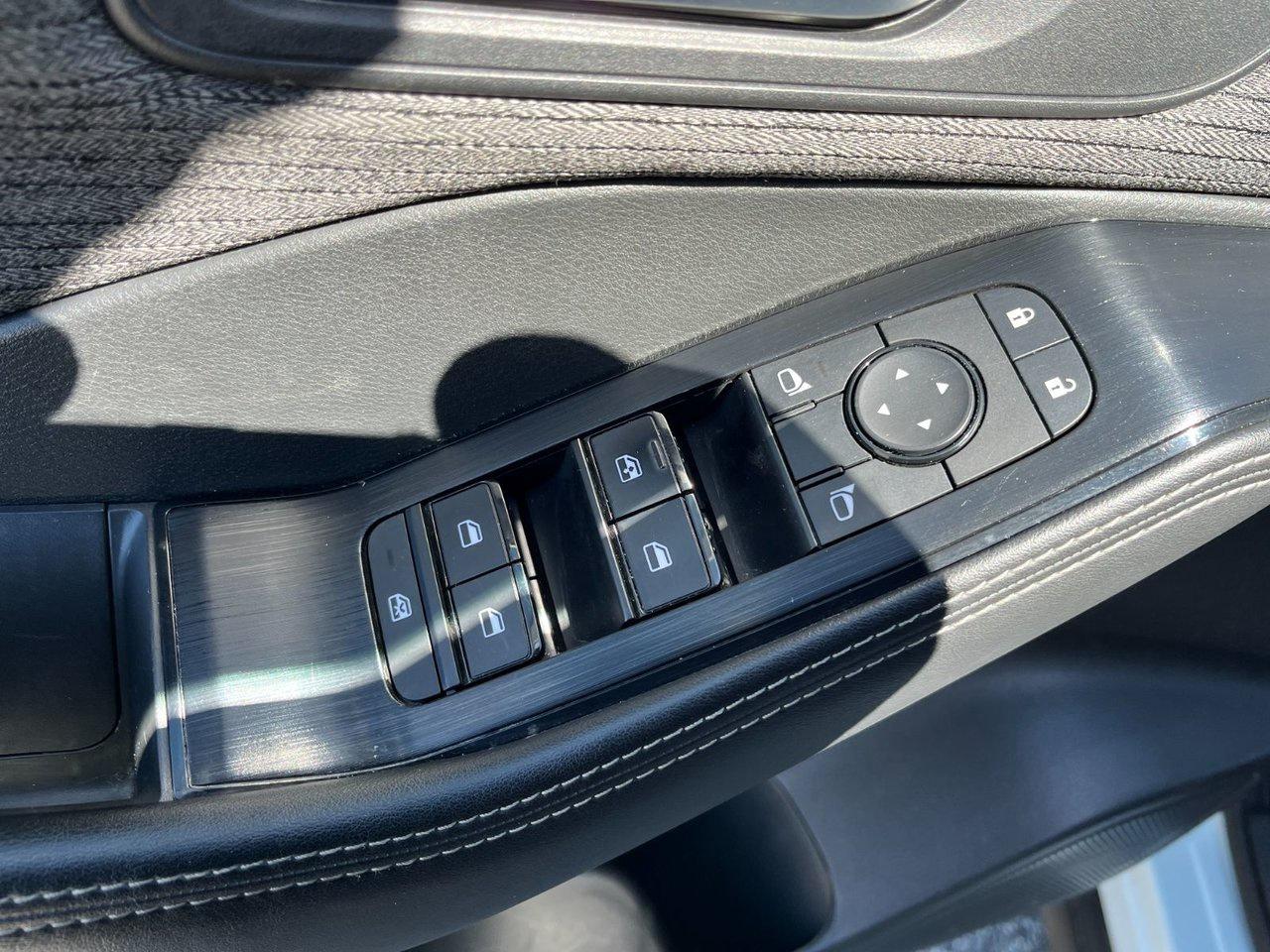 2021 Nissan Rogue SV AWD Photo