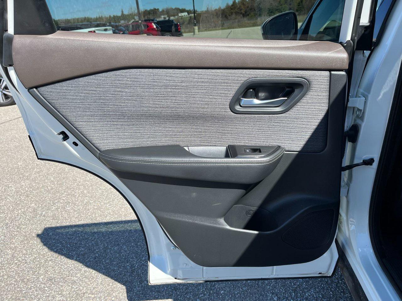 2021 Nissan Rogue SV AWD Photo