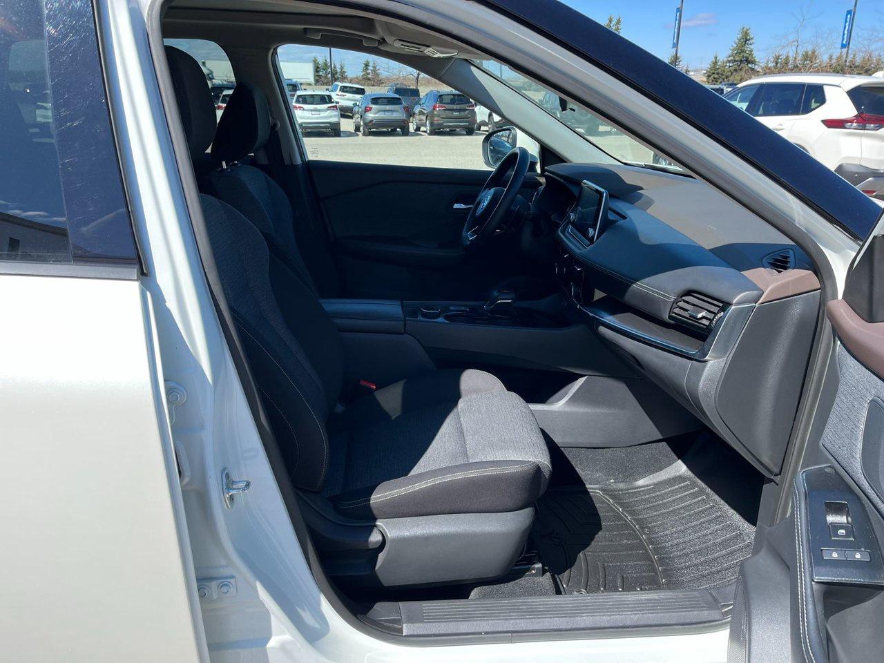 2021 Nissan Rogue SV AWD Photo