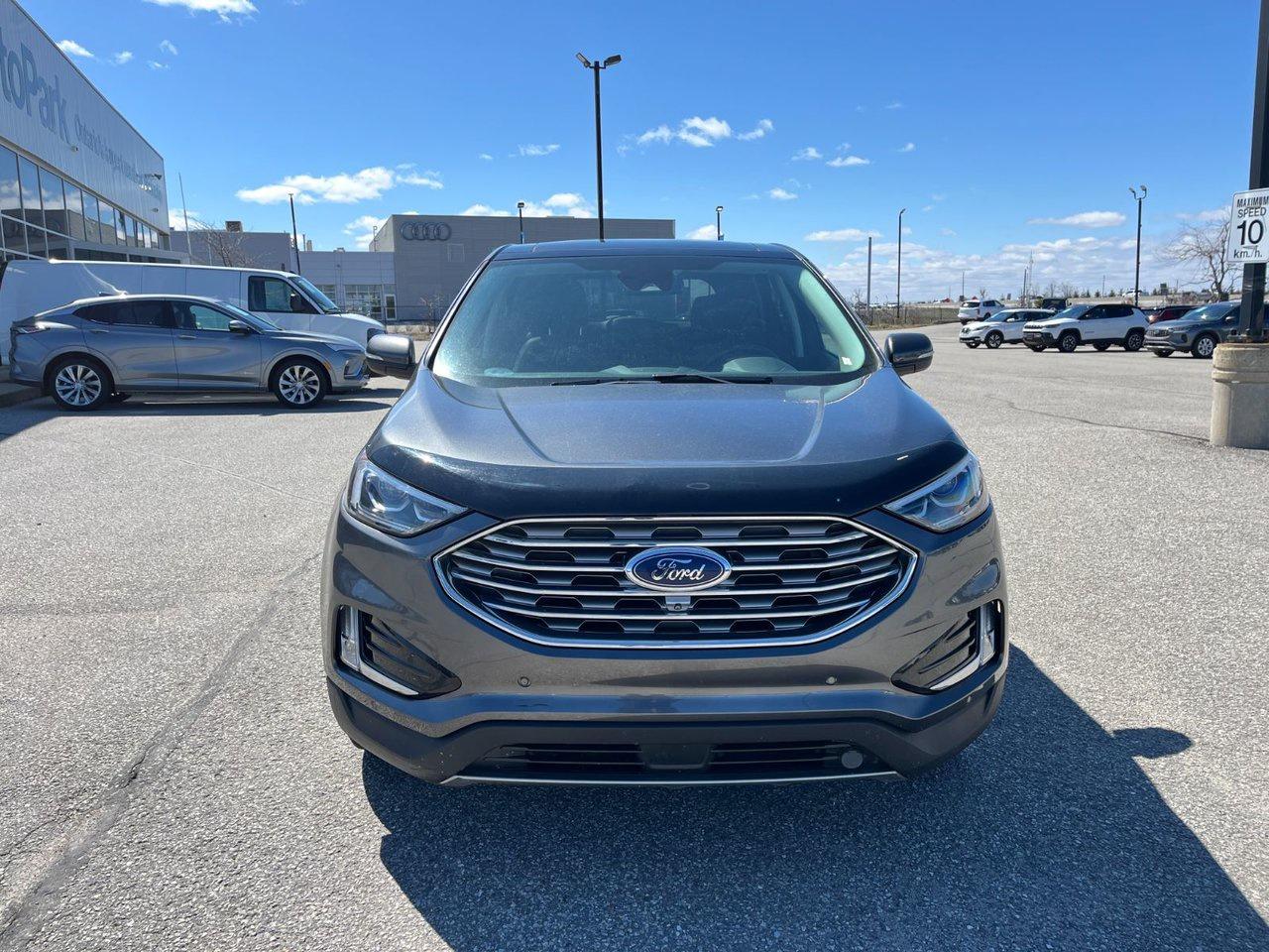 2020 Ford Edge Titanium AWD Photo2