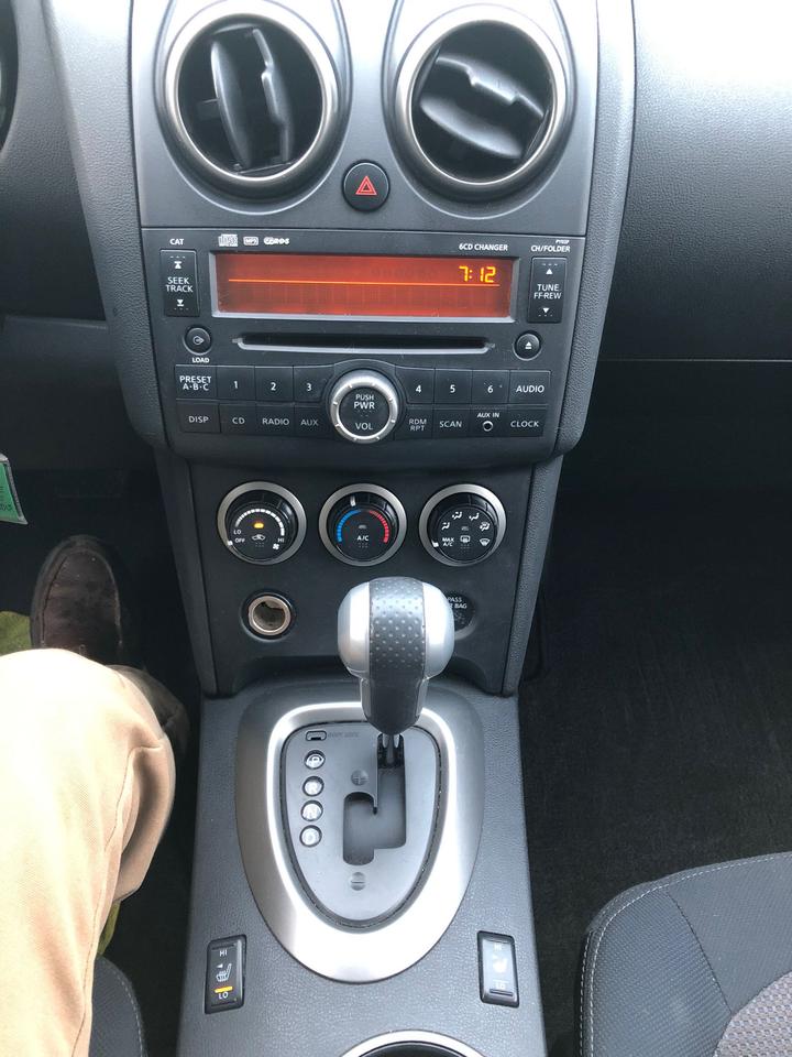 2010 Nissan Rogue AWD 4dr SL Photo