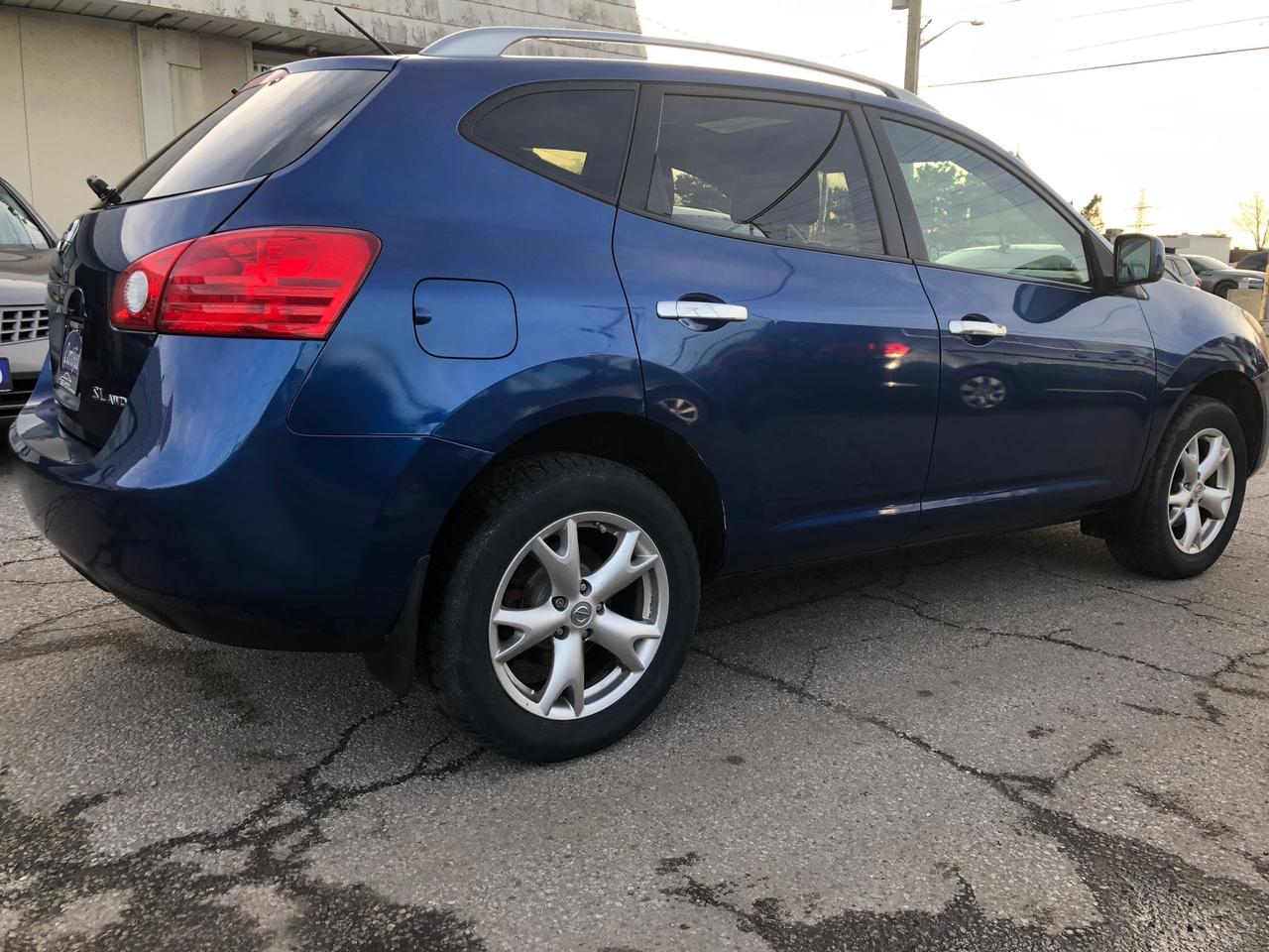 2010 Nissan Rogue AWD 4dr SL Photo