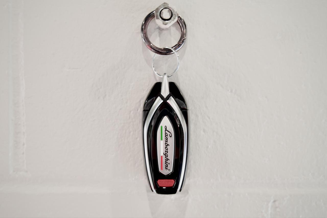 2024 Lamborghini Urus Performante Photo