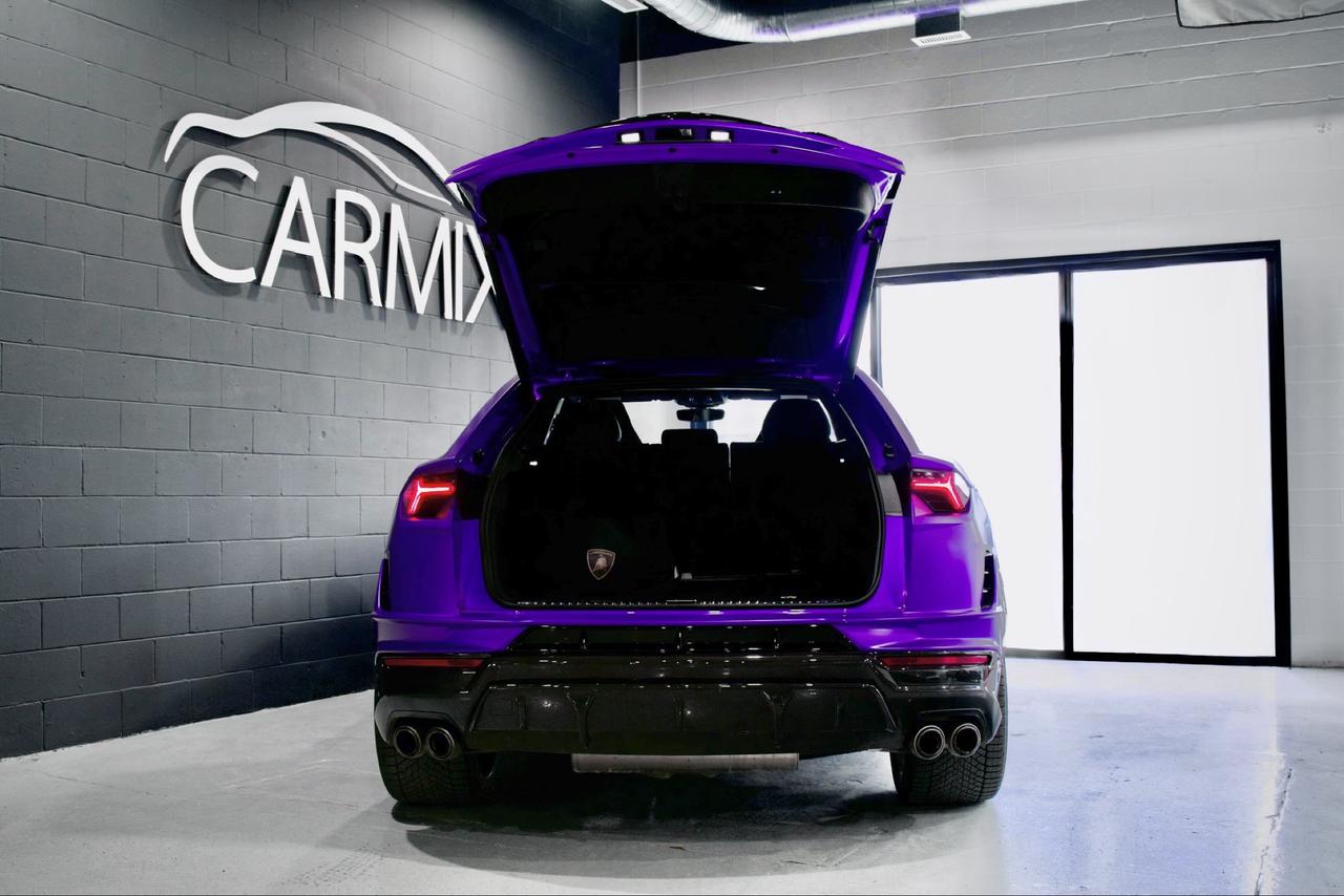 2024 Lamborghini Urus Performante Photo