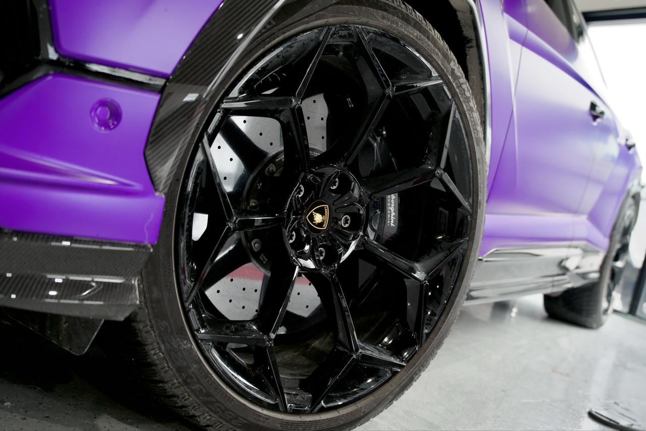 2024 Lamborghini Urus Performante Photo4