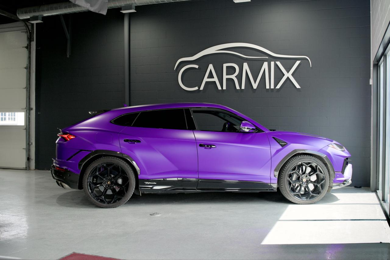 2024 Lamborghini Urus Performante Photo