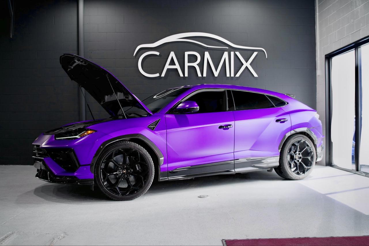2024 Lamborghini Urus Performante Photo