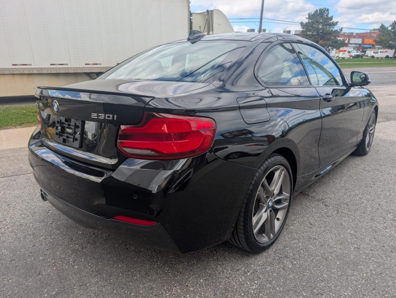 2018 BMW 2 Series 230I XDRIVE/ LEATHER/ SUNROOF/ REAR CAMERA Photo