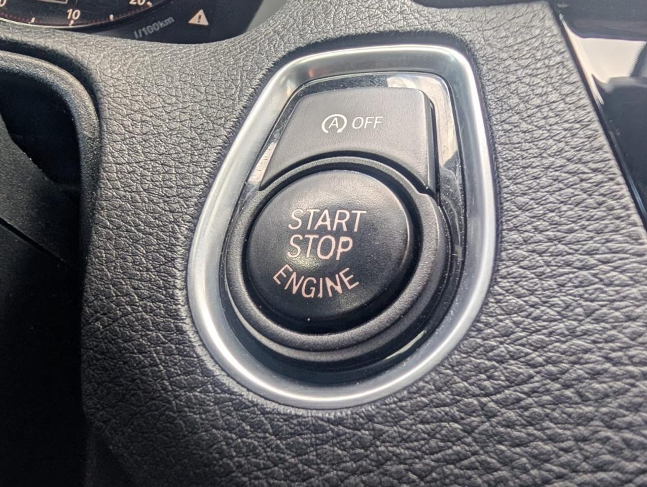 2018 BMW 2 Series 230I XDRIVE/ LEATHER/ SUNROOF/ REAR CAMERA - Photo #17
