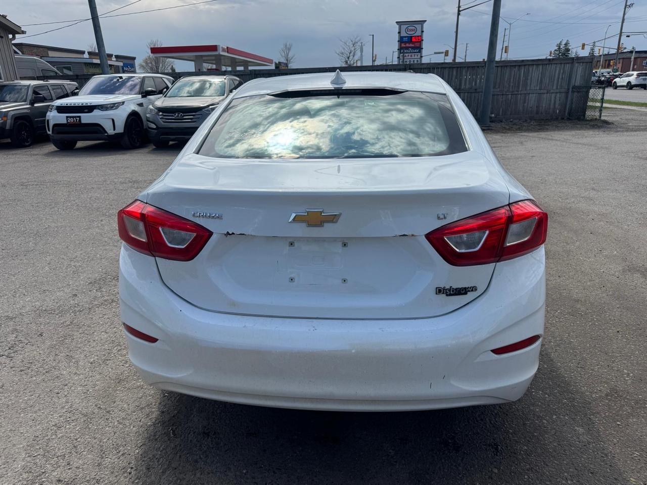 2016 Chevrolet Cruze LT, RUNS AND DRIVES WELL, AS IS SPECIAL Photo3