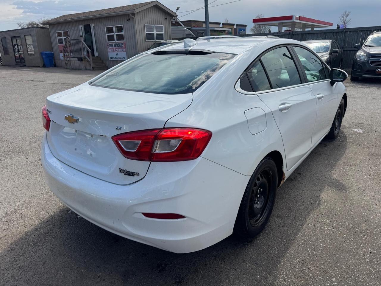 2016 Chevrolet Cruze LT, RUNS AND DRIVES WELL, AS IS SPECIAL Photo