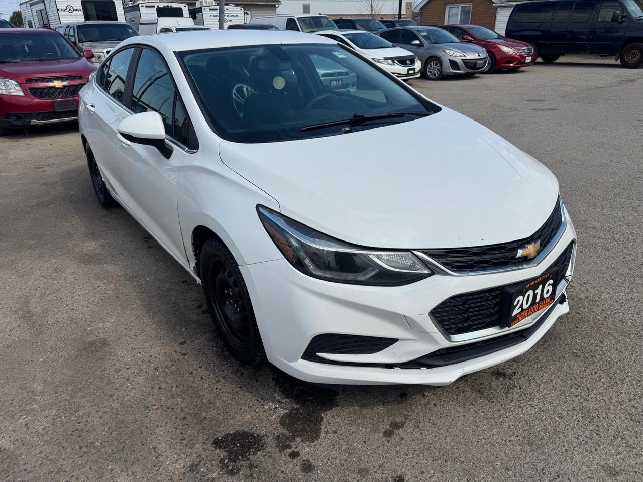 2016 Chevrolet Cruze LT, RUNS AND DRIVES WELL, AS IS SPECIAL Photo