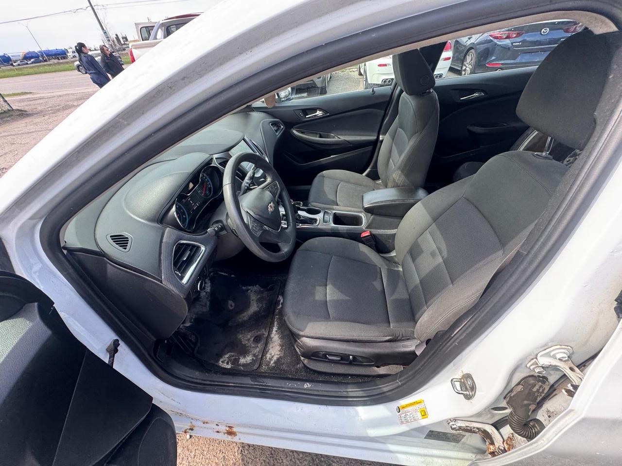 2016 Chevrolet Cruze LT, RUNS AND DRIVES WELL, AS IS SPECIAL Photo