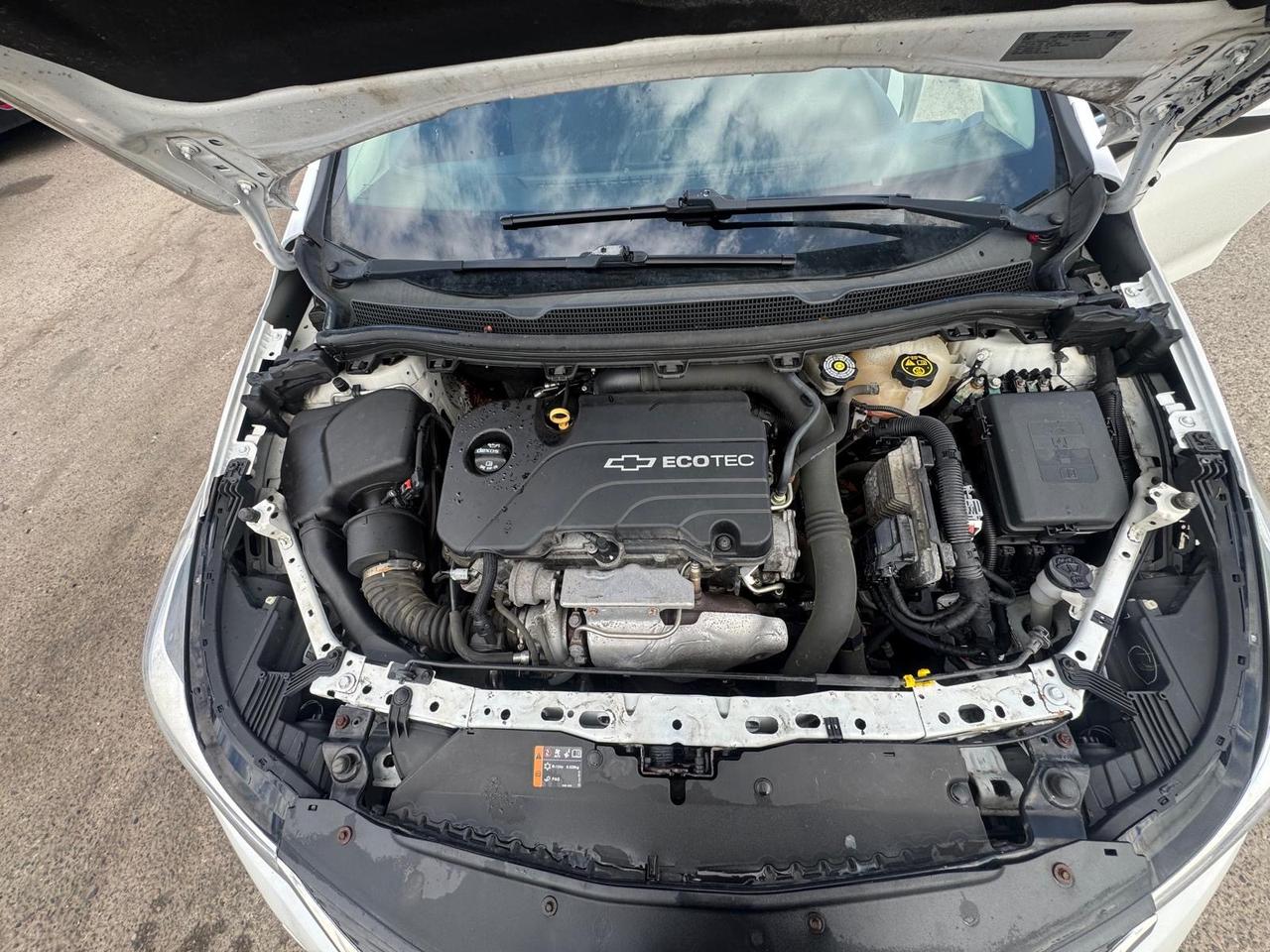 2016 Chevrolet Cruze LT, RUNS AND DRIVES WELL, AS IS SPECIAL Photo