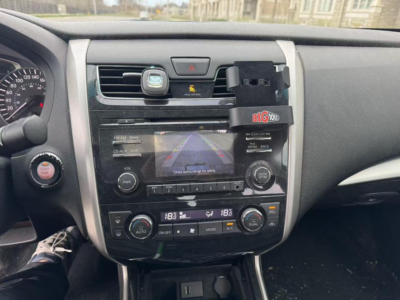 2013 Nissan Altima 4dr Sdn I4 CVT 2.5 SV Photo