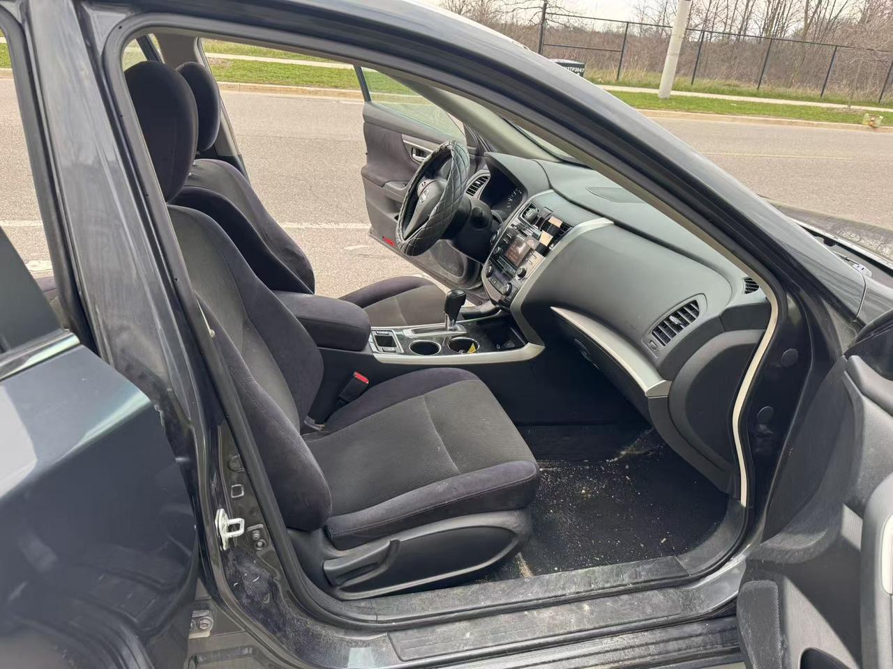 2013 Nissan Altima 4dr Sdn I4 CVT 2.5 SV Photo